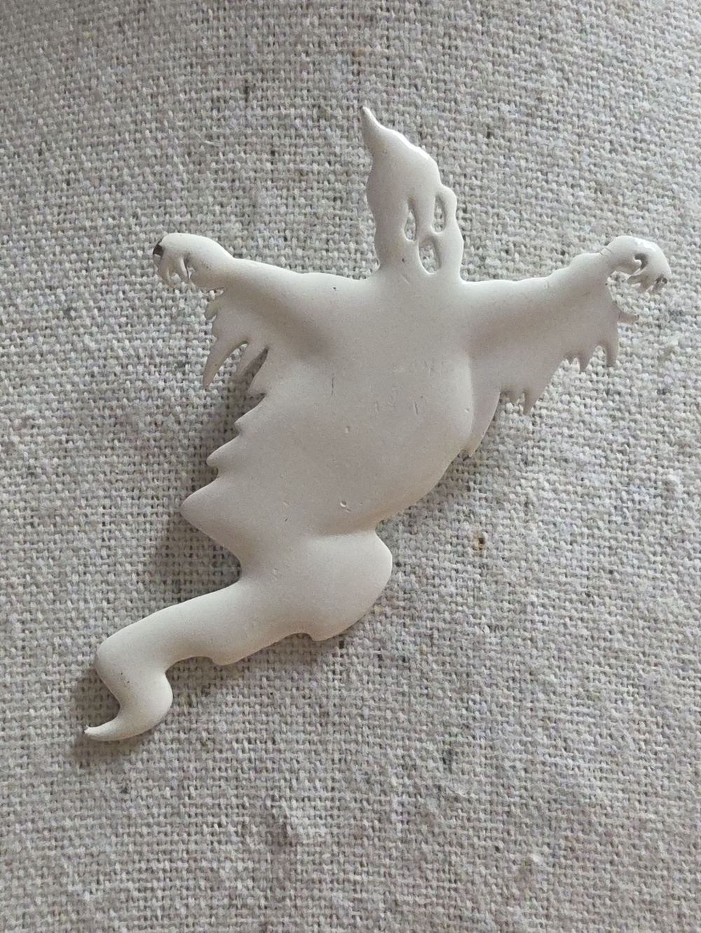 Vintage Signed JJ Jonette Enamel Flying Ghost  Halloween Brooch